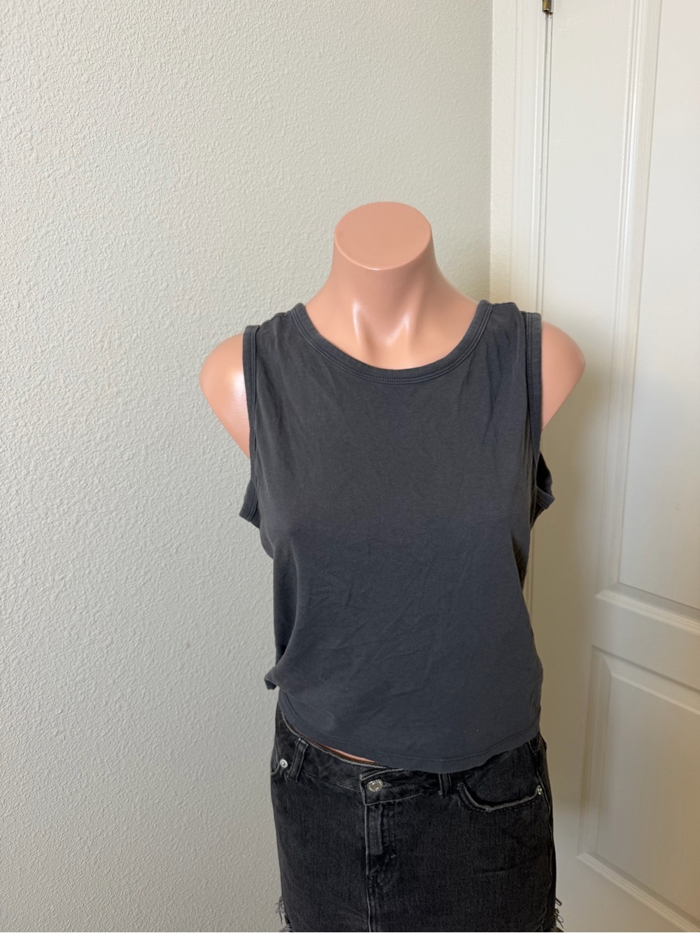 Levi's Charcoal Sleeveless Crop Tank